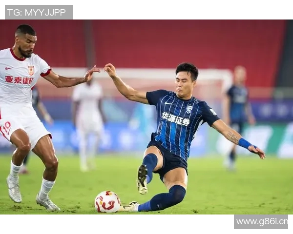 武汉足球队战术解析与对比深度剖析球队风格与战术布局